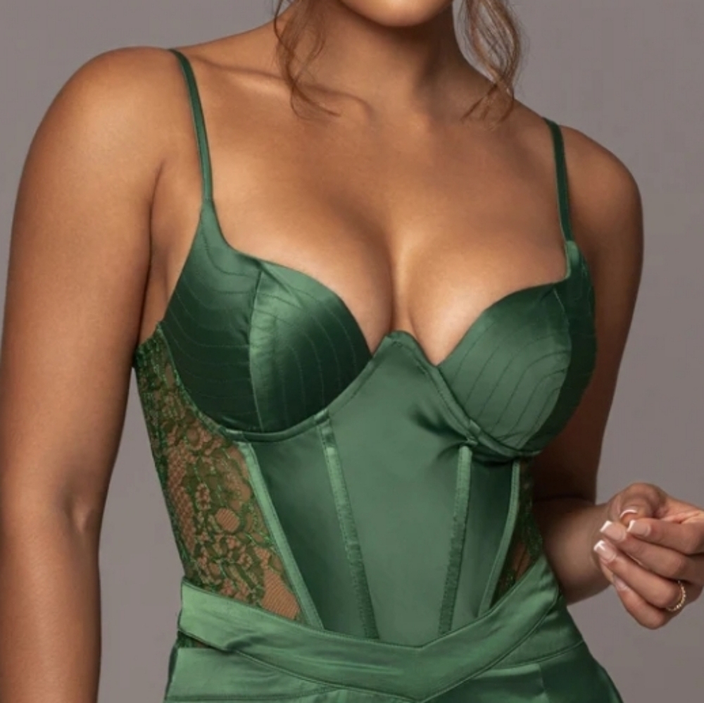 🚫SOLD🚫 JLux Label bodysuit